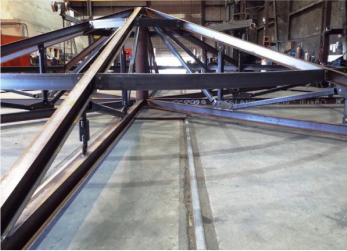 Industrial pressure vessel assembly